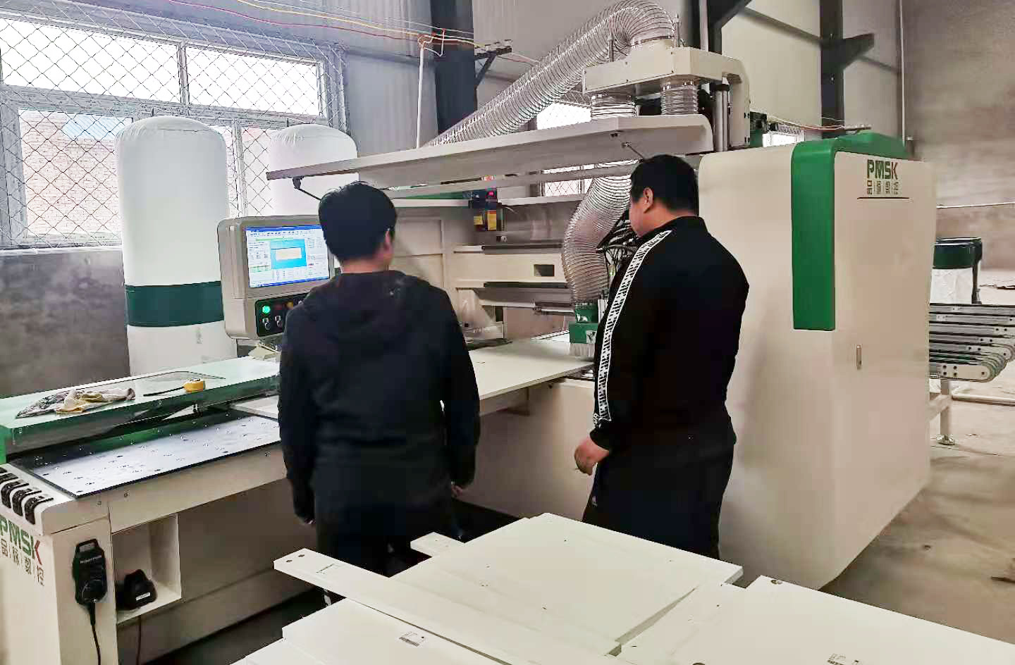 北京市燕郊張總-數(shù)控六面鉆培訓(xùn)完畢，正式...